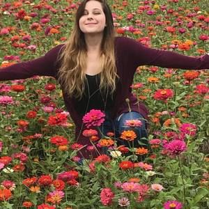 Meet your Posher, Sarah beth